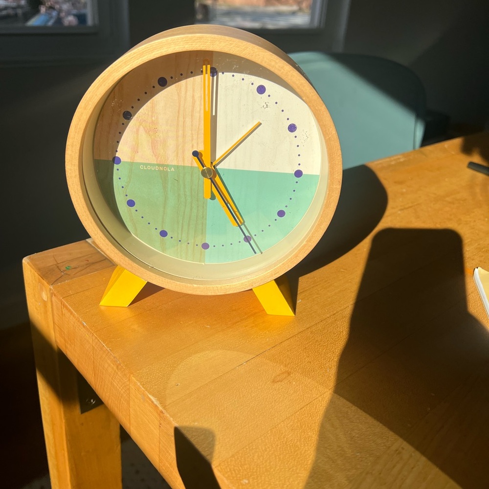Cloudnola Flor Turquoise desk alarm clock